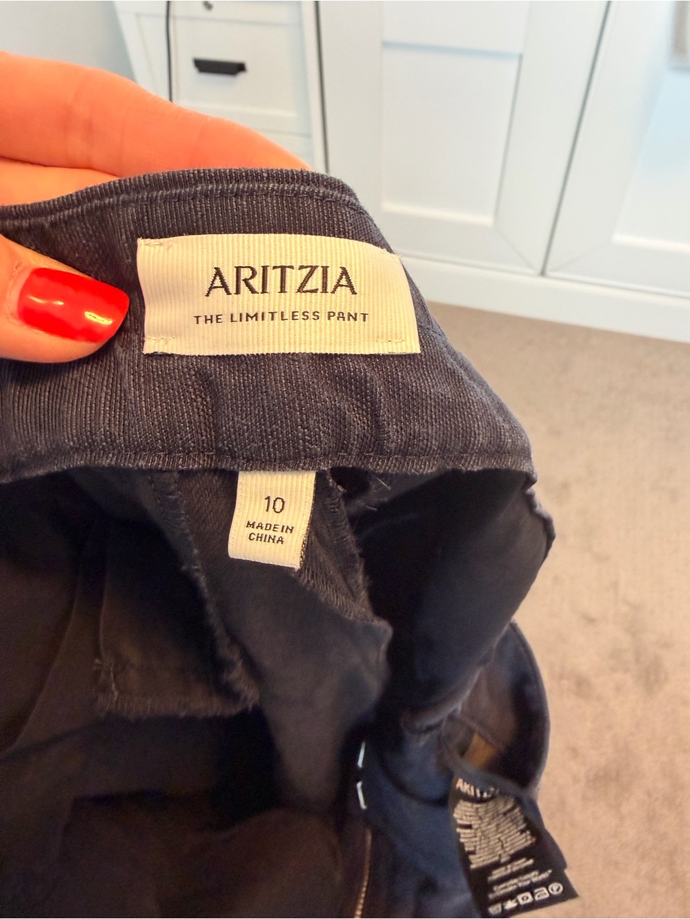 Aritzia Limitless Pants in Navy - Picture 3 of 4